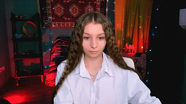 JulieDaniel online show from May 11, 2026, 2:45 pm