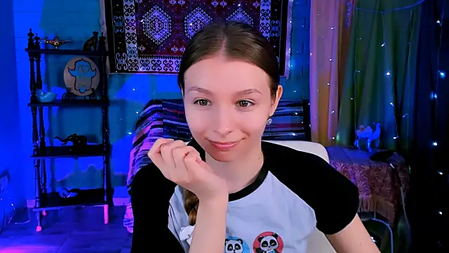 Snapshot of JulieDaniel chatting on March 2, 2026, 5:08 am JulieDaniel online show from March 2, 2026, 5:08 am