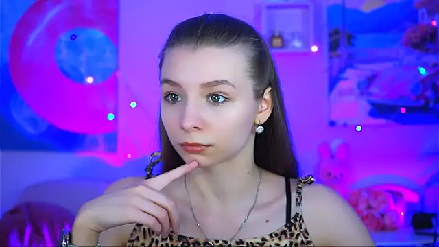 JulieDaniel online show from October 23, 2025, 8:24 am