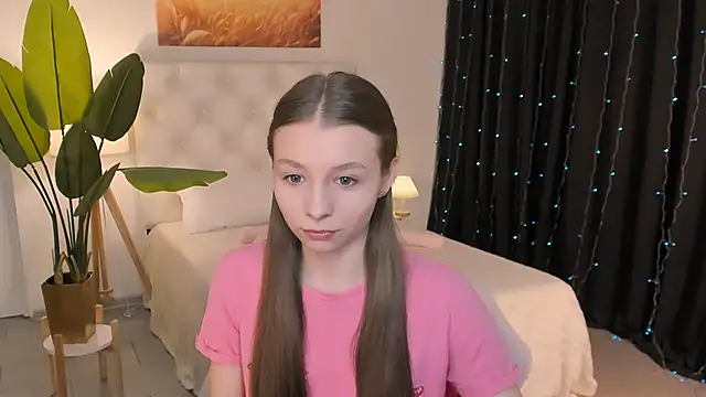 JulieDaniel online show from March 24, 2026, 4:12 am