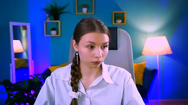 Snapshot of JulieDaniel chatting on February 16, 2026, 8:57 am JulieDaniel online show from February 16, 2026, 8:57 am