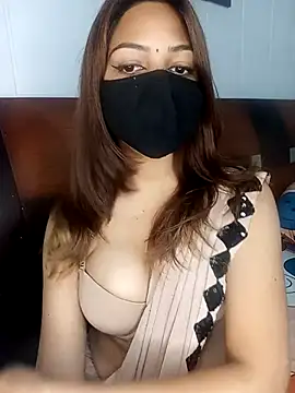 Snapshot of Hot_malika19 chatting on December 2, 2025, 11:01 am Hot malika19 online show from December 2, 2025, 11:01 am