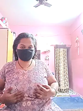 biggbobbsgirl online show from February 5, 2026, 6:26 pm