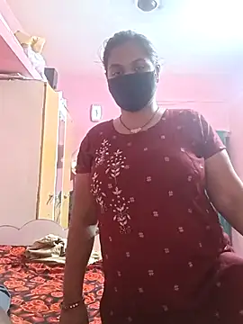 Snapshot of biggbobbsgirl chatting on November 17, 2025, 6:01 pm biggbobbsgirl online show from November 17, 2025, 6:01 pm