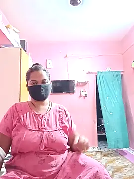 Snapshot of biggbobbsgirl chatting on October 26, 2025, 5:57 pm biggbobbsgirl online show from October 26, 2025, 5:57 pm