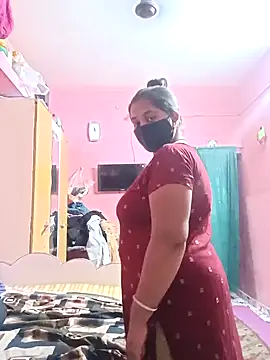 Snapshot of biggbobbsgirl chatting on October 23, 2025, 6:28 pm biggbobbsgirl online show from October 23, 2025, 6:28 pm