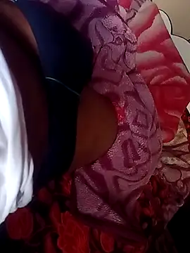 Snapshot of biggbobbsgirl chatting on December 4, 2025, 2:54 am biggbobbsgirl online show from December 4, 2025, 2:54 am