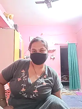 Snapshot of biggbobbsgirl chatting on November 26, 2025, 6:30 pm biggbobbsgirl online show from November 26, 2025, 6:30 pm