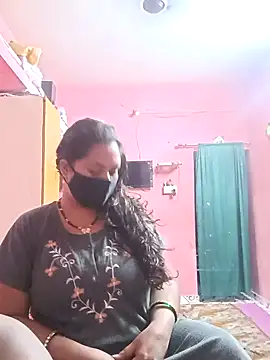 Snapshot of biggbobbsgirl chatting on November 12, 2025, 5:28 pm biggbobbsgirl online show from November 12, 2025, 5:28 pm