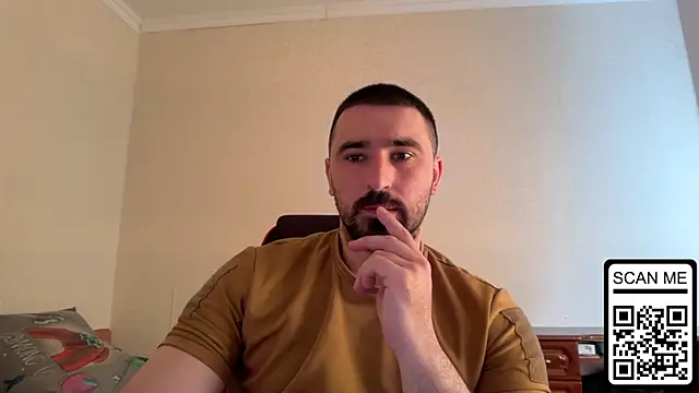 Snapshot of Hard_to_Obey chatting on June 5, 2026, 9:04 am Hard to Obey online show from June 5, 2026, 9:04 am