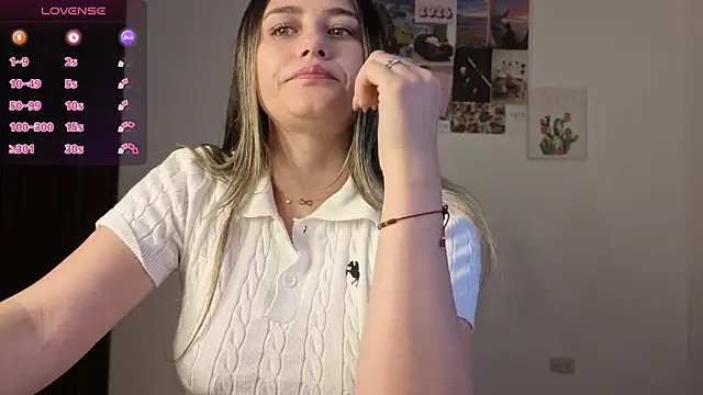 Snapshot of Veronika__Winslow_ chatting on March 26, 2026, 6:33 am Veronika Winslow online show from March 26, 2026, 6:33 am