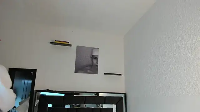 Snapshot of Thiago_Divine_ chatting on September 11, 2025, 1:11 pm Thiago Divine online show from September 11, 2025, 1:11 pm