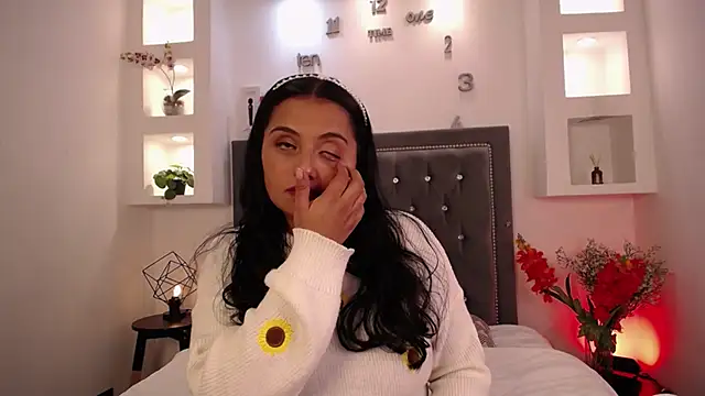 MelissaRhodes online show from December 5, 2025, 9:01 pm