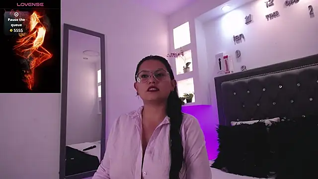 Snapshot of MelissaRhodes chatting on September 26, 2025, 8:05 pm MelissaRhodes online show from September 26, 2025, 8:05 pm