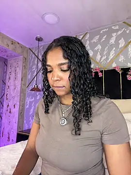 LisaMendez online show from May 13, 2026, 3:57 am