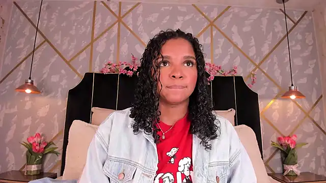 LisaMendez online show from May 21, 2026, 3:48 am