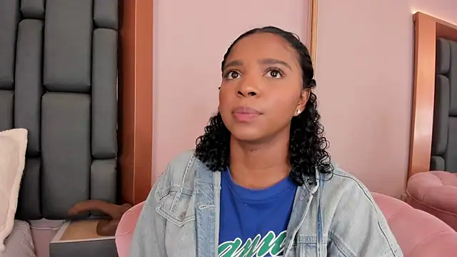 LisaMendez online show from September 20, 2025, 4:17 am