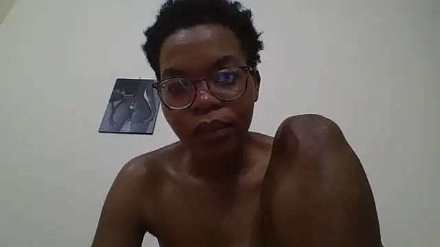 Snapshot of Sexy_Dymme chatting on February 17, 2026, 9:56 pm Sexy Dymme online show from February 17, 2026, 9:56 pm