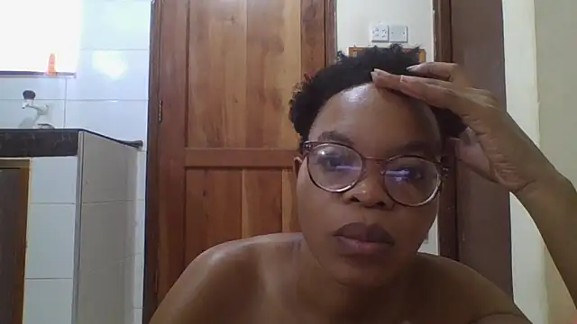 Snapshot of Sexy_Dymme chatting on March 21, 2026, 8:41 am Sexy Dymme online show from March 21, 2026, 8:41 am