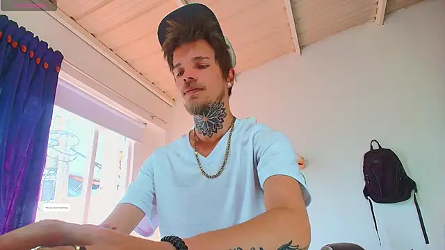 Gold Loyal77 online show from December 1, 2025, 3:02 pm