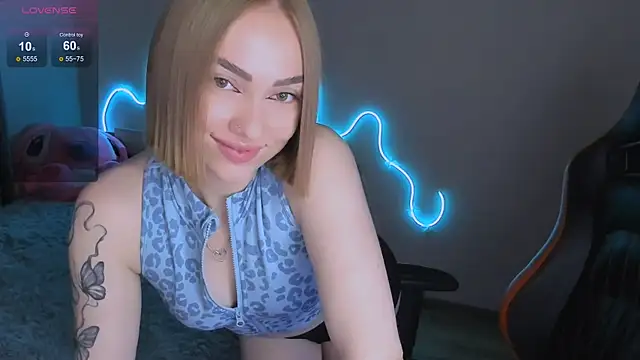 Snapshot of LaraKrein_lk chatting on May 12, 2026, 5:19 pm LaraKrein lk online show from May 12, 2026, 5:19 pm