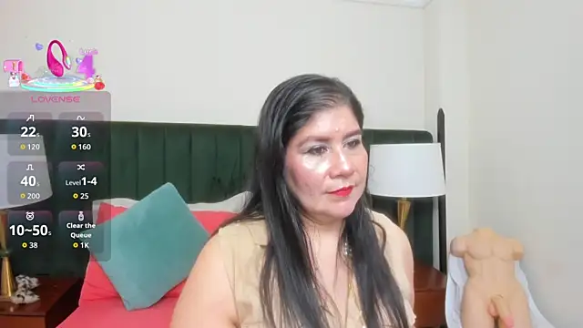 Snapshot of kiraGeiner chatting on October 23, 2025, 10:25 am kiraGeiner online show from October 23, 2025, 10:25 am