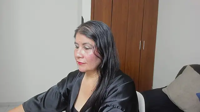 Snapshot of kiraGeiner chatting on May 24, 2026, 1:05 am kiraGeiner online show from May 24, 2026, 1:05 am