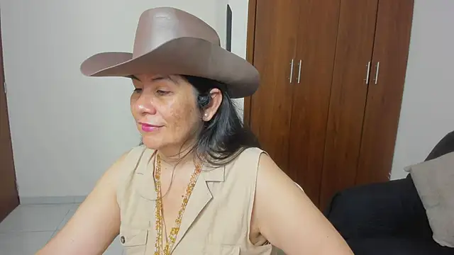 Snapshot of kiraGeiner chatting on May 21, 2026, 1:14 am kiraGeiner online show from May 21, 2026, 1:14 am