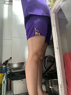 sharon-Hanna online show from November 3, 2025, 3:01 am