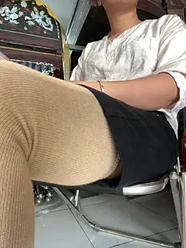 sharon-Hanna online show from October 13, 2025, 3:08 am