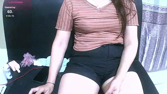 Owe chan online show from May 22, 2026, 7:34 pm