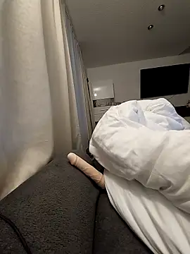 Snapshot of SexyJulia21 chatting on April 13, 2026, 6:39 am SexyJulia21 online show from April 13, 2026, 6:39 am