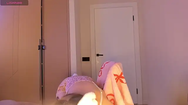 Snapshot of koyoomi chatting on November 4, 2025, 1:26 pm koyoomi online show from November 4, 2025, 1:26 pm