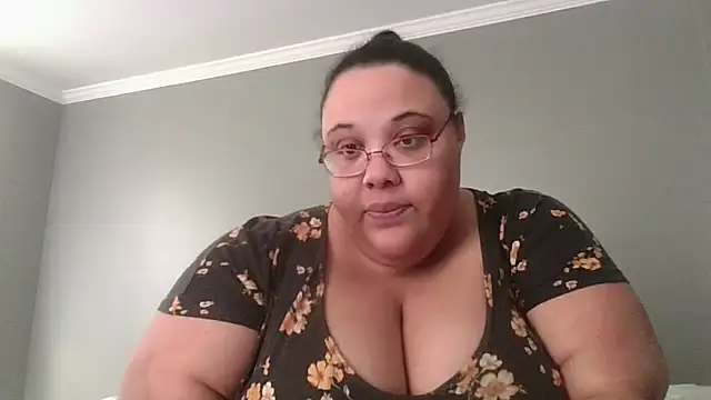SexyBBW10790 online show from February 24, 2026, 3:02 pm