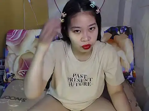 Snapshot of wild_rose69 chatting on October 27, 2025, 2:45 am wild rose69 online show from October 27, 2025, 2:45 am