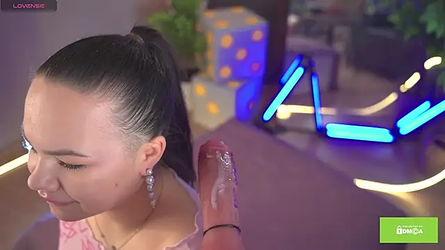 bllowwoww online show from November 22, 2025, 8:13 am