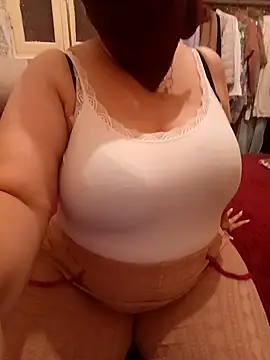 mayakhalyfaa online show from October 13, 2025, 7:37 pm