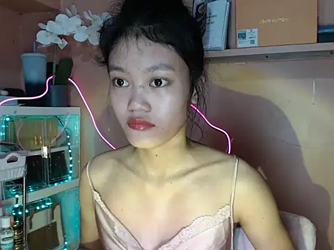 skinny gracie online show from October 23, 2025, 9:46 pm