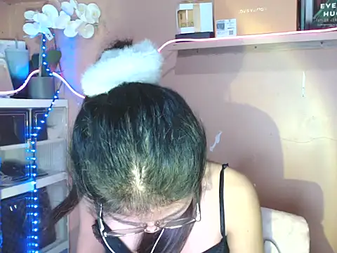 skinny gracie online show from December 1, 2025, 3:02 pm