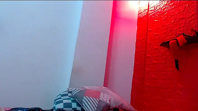 bdsmforever18 online show from November 6, 2025, 1:42 am