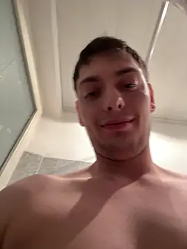 Hotdatev9 online show from April 19, 2026, 7:49 pm