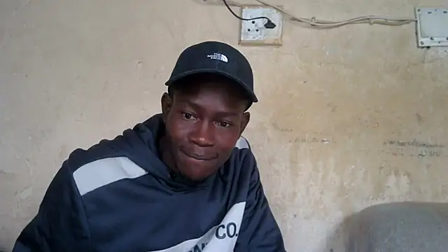 Snapshot of FeeingSplicing chatting on November 10, 2025, 2:11 pm FeeingSplicing online show from November 10, 2025, 2:11 pm