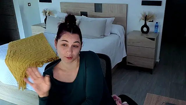 Snapshot of morninglorytv chatting on March 2, 2026, 7:15 am morninglorytv online show from March 2, 2026, 7:15 am