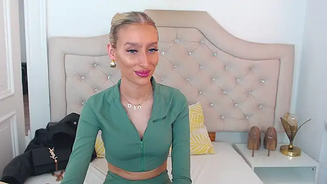 Snapshot of NatalieSensual chatting on March 22, 2026, 1:01 pm NatalieSensual online show from March 22, 2026, 1:01 pm