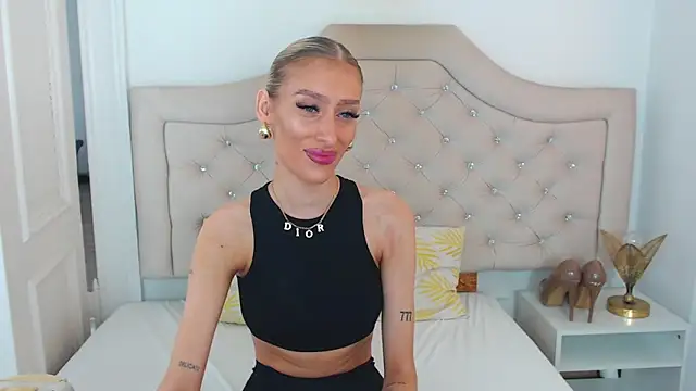 Snapshot of NatalieSensual chatting on April 16, 2026, 9:21 am NatalieSensual online show from April 16, 2026, 9:21 am