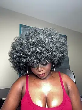 Snapshot of WomanNextdoor1 chatting on April 18, 2026, 9:55 am WomanNextdoor1 online show from April 18, 2026, 9:55 am