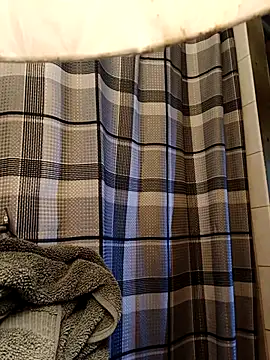 Snapshot of ShawnandDani7074 chatting on February 20, 2026, 6:37 am ShawnandDani7074 online show from February 20, 2026, 6:37 am