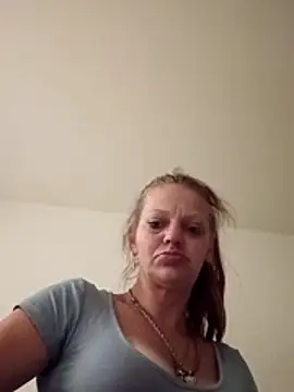 IrishGoddess69247 online show from February 24, 2026, 9:43 am