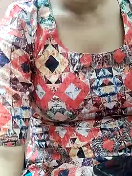 Hot-rima online show from March 25, 2026, 5:56 pm