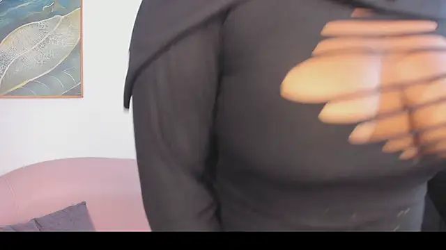 yasmin elite online show from October 17, 2025, 9:34 am